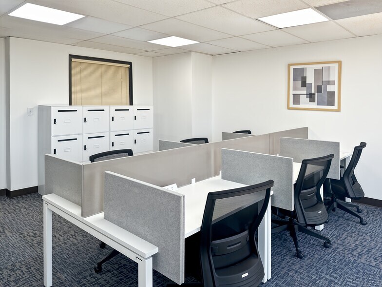 More Photos Of 606 Rollingbrook Dr, Baytown Coworking Space