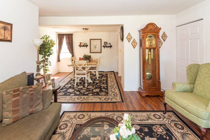 More Photos Of 1214 Walker Ave, Baltimore Apartments For Sale