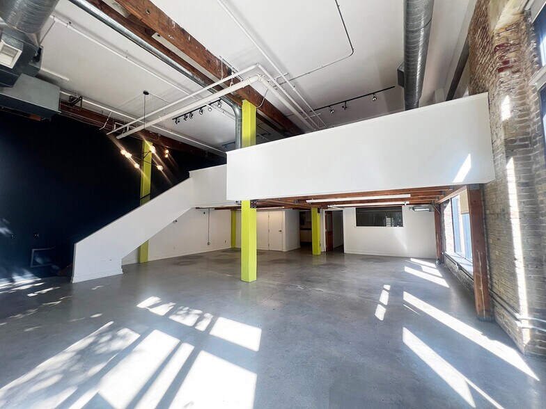More Photos Of 555 NW Park Ave, Portland Apartments For Lease
