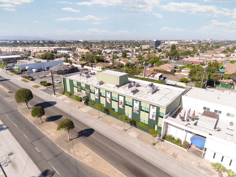 More Photos Of 11161 Crenshaw Blvd, Inglewood Schools For Sale