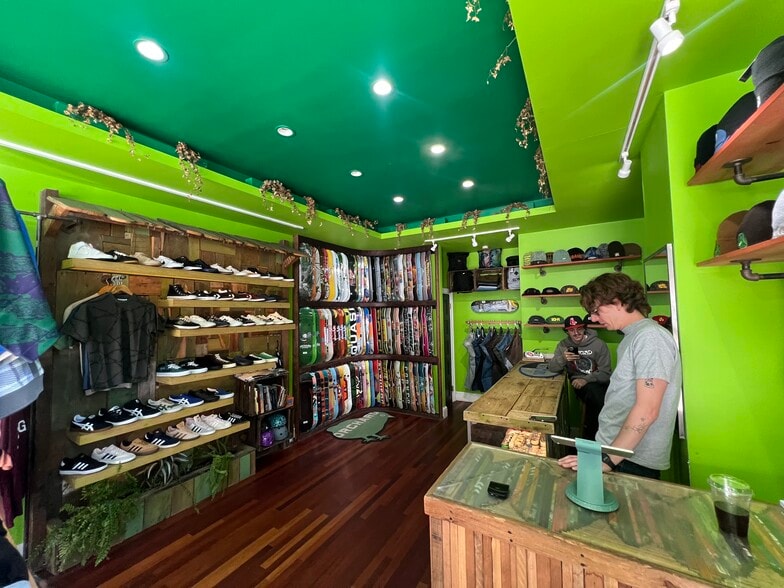 More Photos Of 149 North St, Boston Storefront Retail Residential For Lease