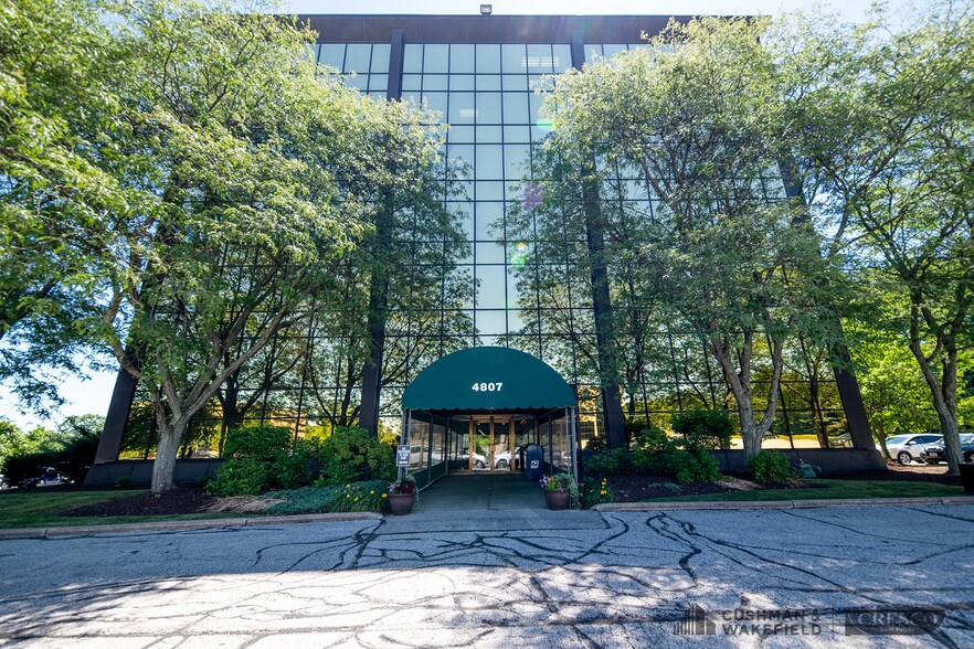 More Photos Of 4807 Rockside Rd, Independence Coworking Space