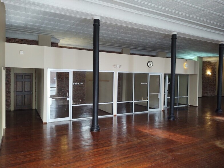 More Photos Of 163 E Center St, Marion Coworking Space