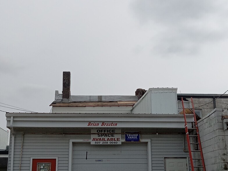 More Photos Of 326 E Main St, Blooming Prairie Office For Sale