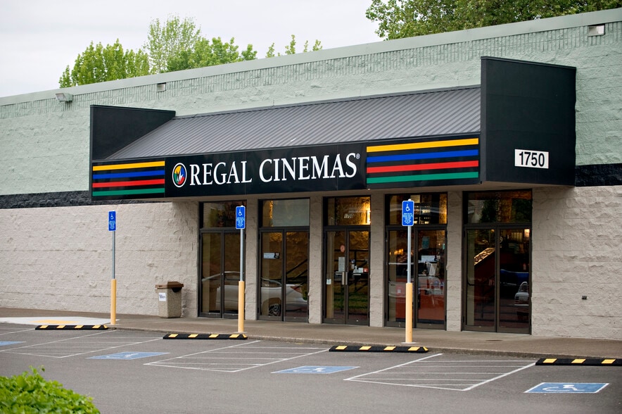 More Photos Of 1750 NW 9th St, Corvallis Freestanding For Sale