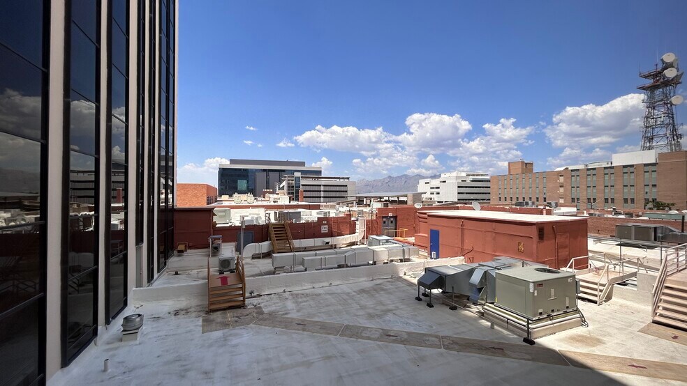 More Photos Of 100 N Stone Ave, Tucson Office Residential For Lease