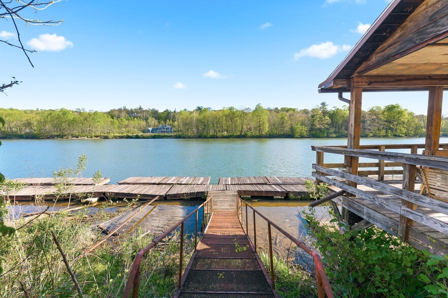 More Photos Of 490 Fort Martin Rd, Maidsville Flex For Sale