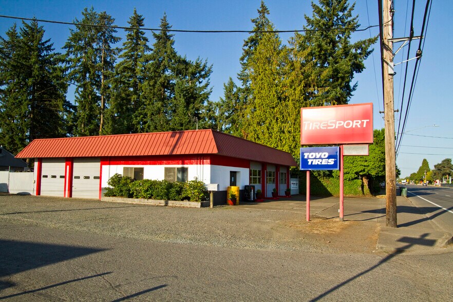 More Photos Of 5047 Main St, Springfield Auto Repair For Sale