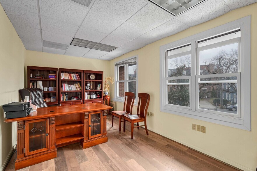 More Photos Of 1420 Prince St, Alexandria Office For Lease