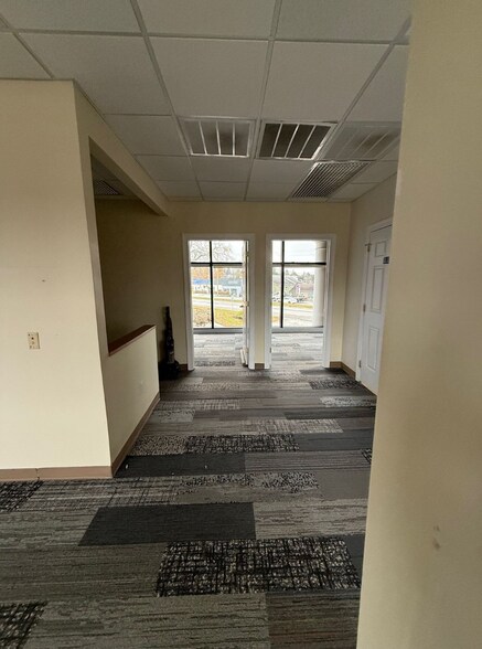 More Photos Of 1314 W Chester Pike, West Chester Office For Lease