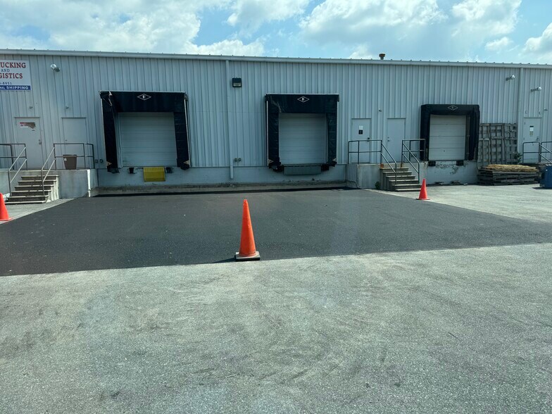 More Photos Of 140 Western Maryland Pky, Hagerstown Warehouse For Lease