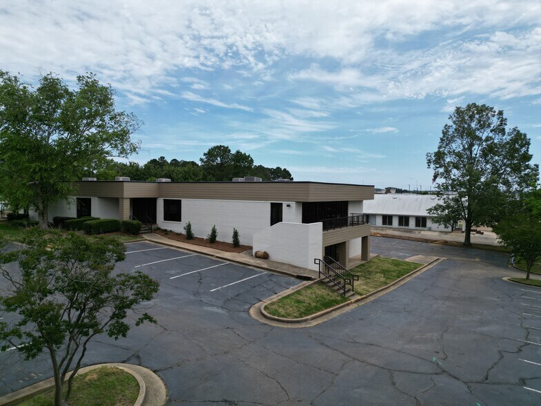 Primary Photo Of 346 Crossgates Blvd, Brandon Medical For Sale
