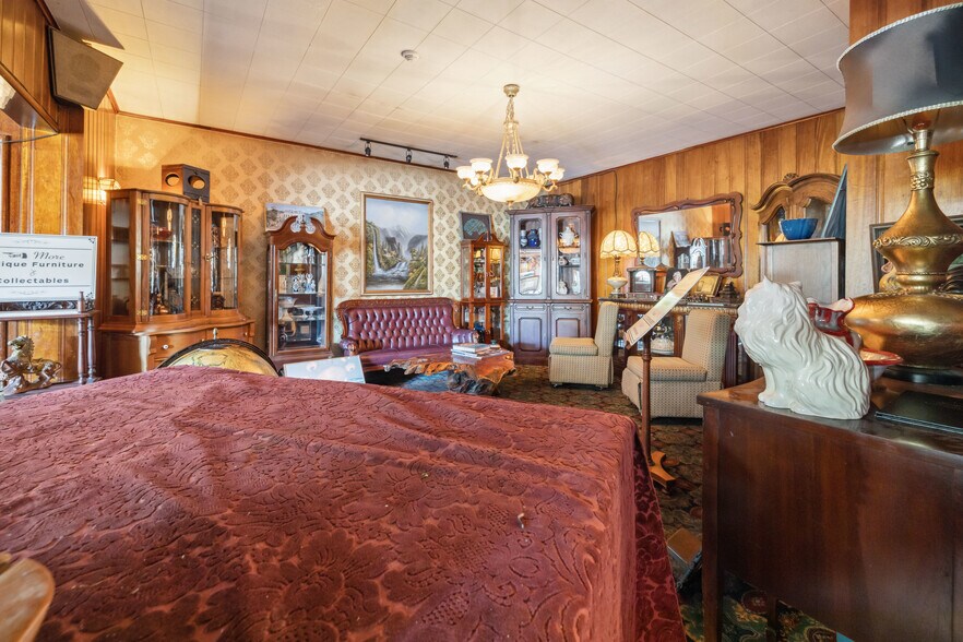 More Photos Of 13300 Big Basin Way, Boulder Creek Restaurant For Sale