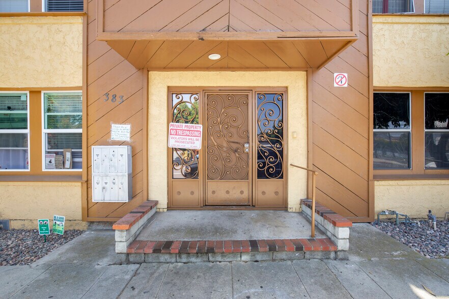 More Photos Of 383 W 14th St, San Pedro Apartments For Sale