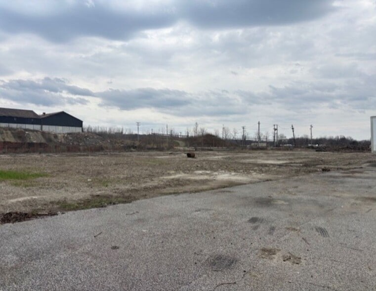 More Photos Of 1088 Ivanhoe Rd, Cleveland Warehouse For Sale