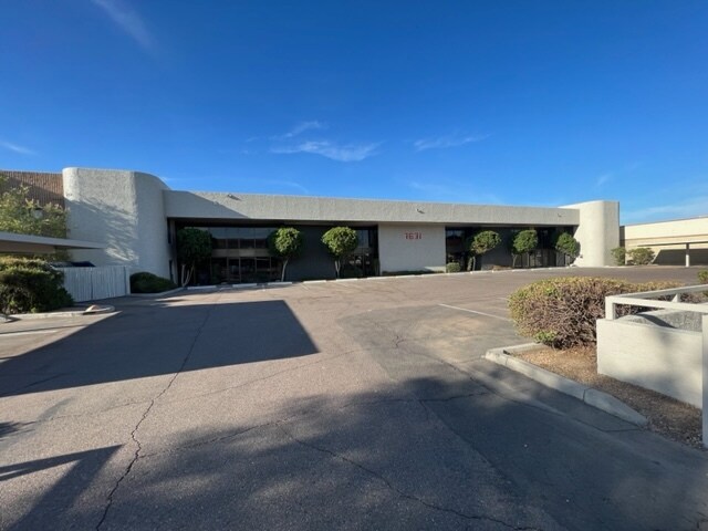 More Photos Of 7631 E Greenway Rd, Scottsdale Warehouse For Lease