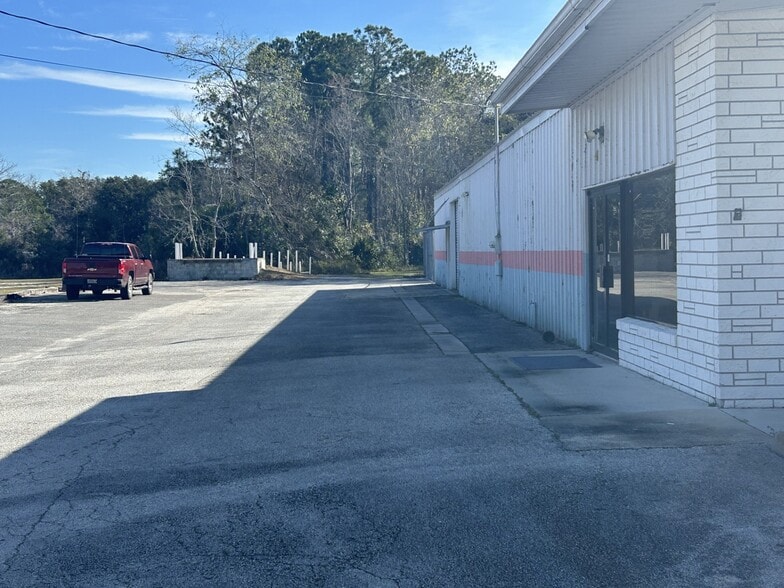 More Photos Of 607 Palm Ave, Palatka Rehabilitation Center For Sale