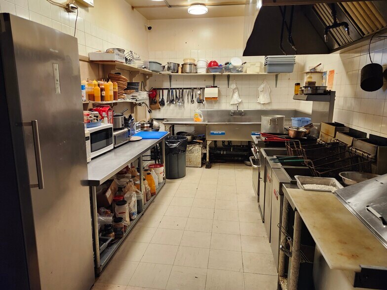 More Photos Of 49 Scott St W, St Catharines Storefront Retail Office For Sale