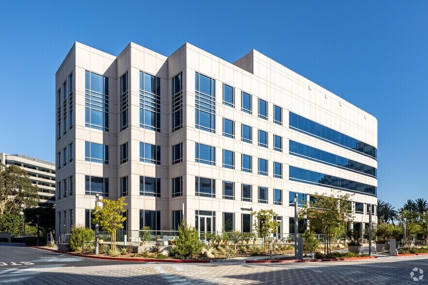 More Photos Of 18191 Von Karman Ave, Irvine Office For Lease