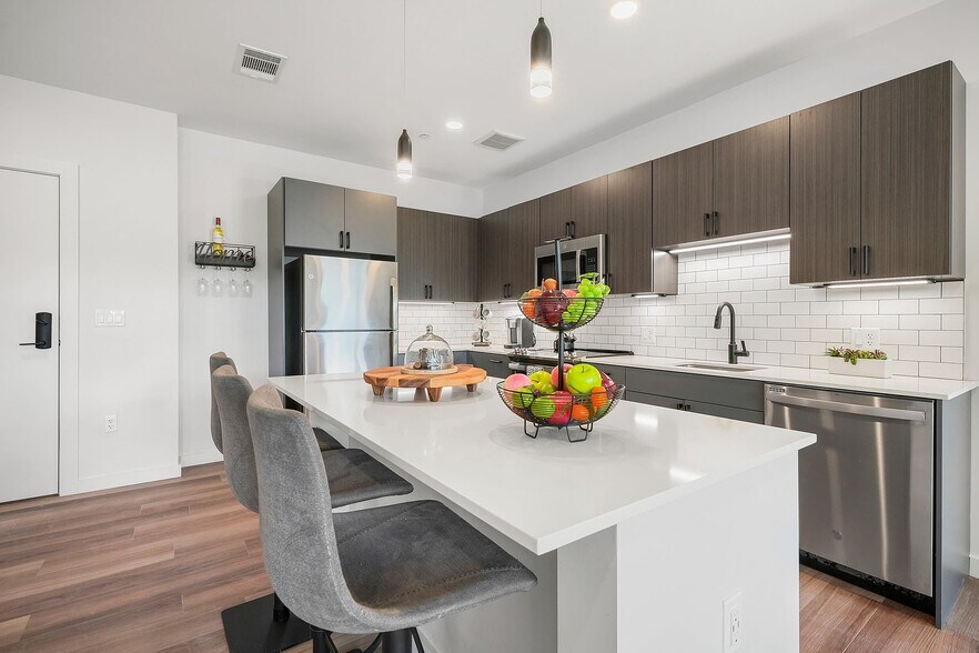 More Photos Of 22 Washington St, Weymouth Apartments For Lease