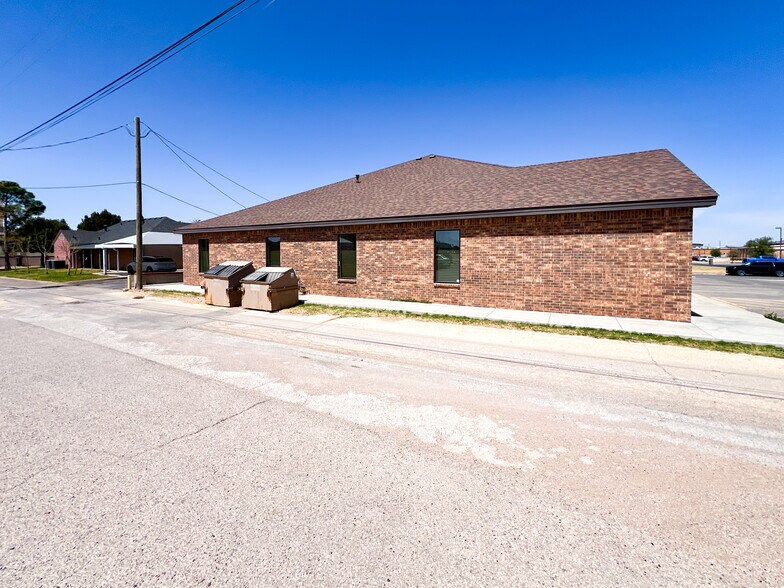 More Photos Of 5125 Sunmore Cir, Midland Office For Lease