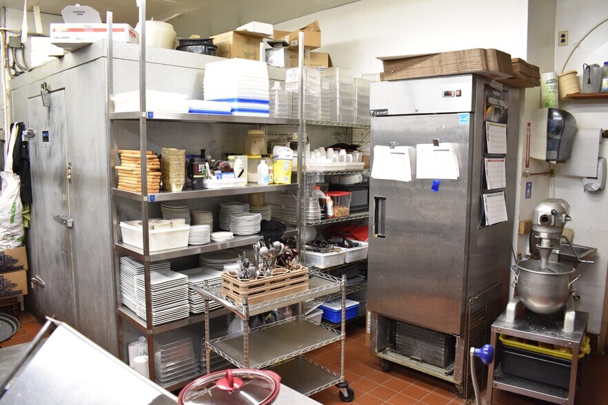 More Photos Of 24 S First St, Fulton Restaurant For Sale