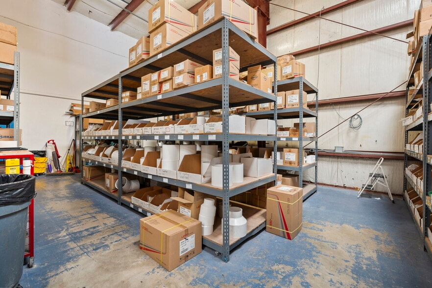 More Photos Of 16050 Orange Ave, Fort Pierce Warehouse For Sale