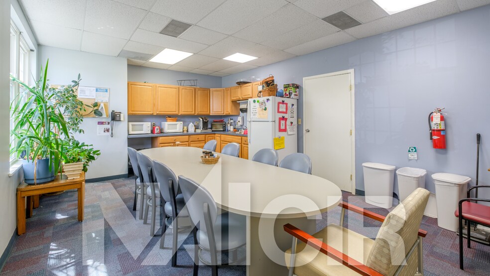 More Photos Of 2151 Linglestown Rd, Harrisburg Medical For Sale