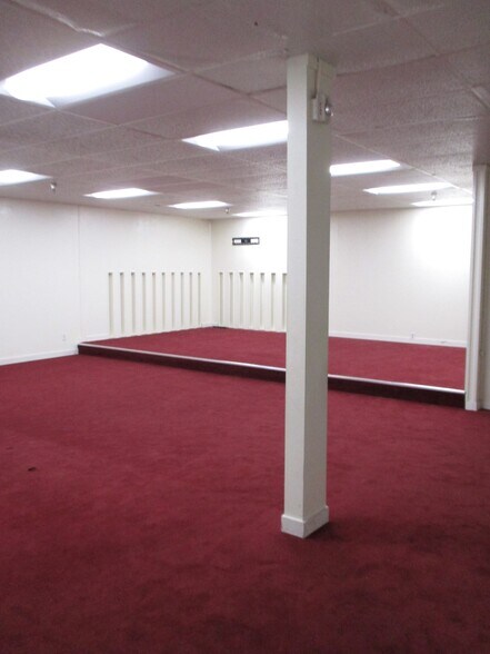 More Photos Of 9900-9904 S Central Ave, Los Angeles Schools For Lease