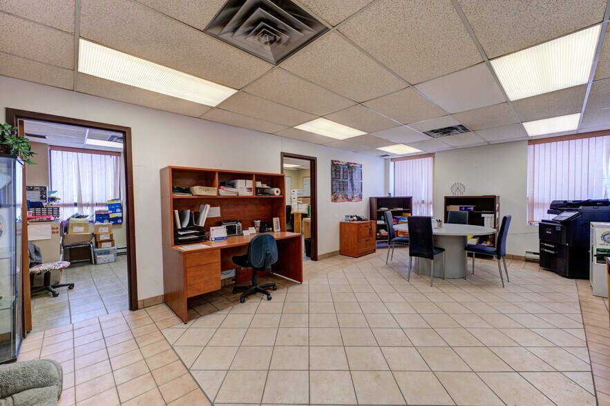 More Photos Of 9 Hawk St, Nanticoke Industrial For Sale