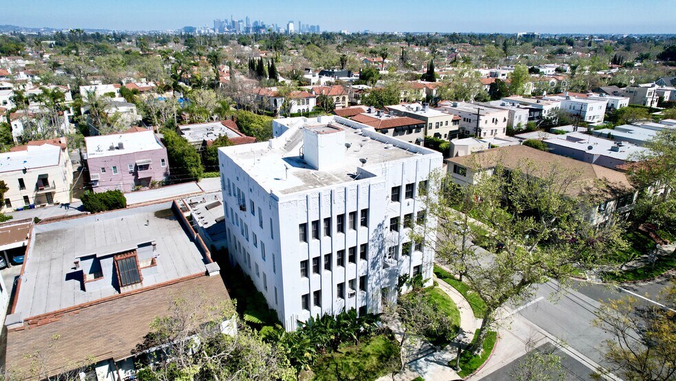 More Photos Of 100 N Sycamore Ave, Los Angeles Apartments For Sale