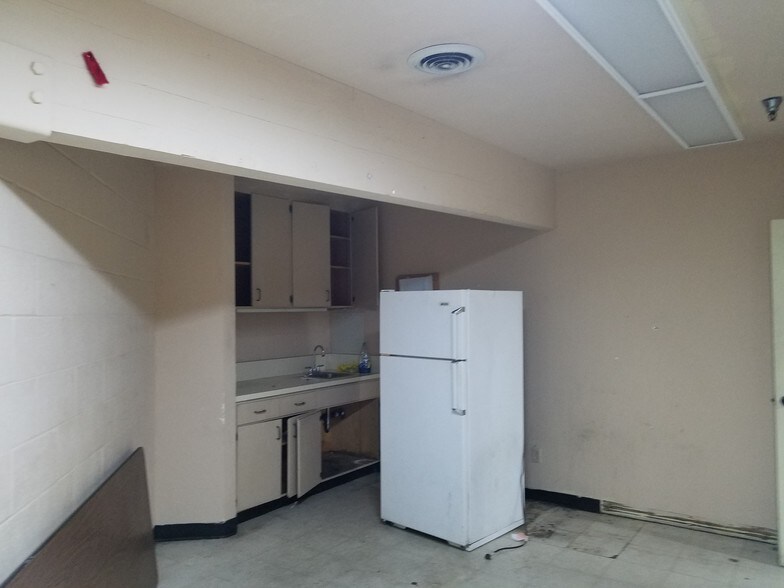 More Photos Of 1440 41st Ave, Capitola Unknown For Lease