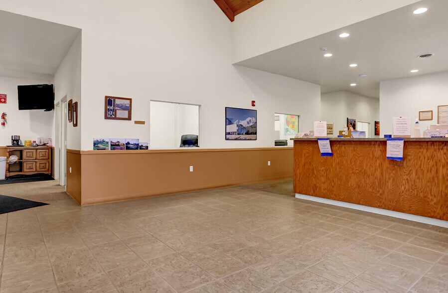 More Photos Of 655 Brown Rd, Myerstown Warehouse For Sale