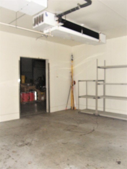 More Photos Of 2112 Industrial Dr, Niles Manufacturing For Sale