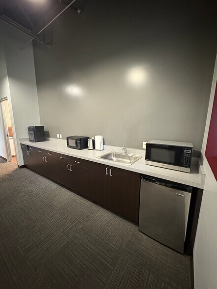 More Photos Of 2942 Columbia St, Torrance Office For Lease