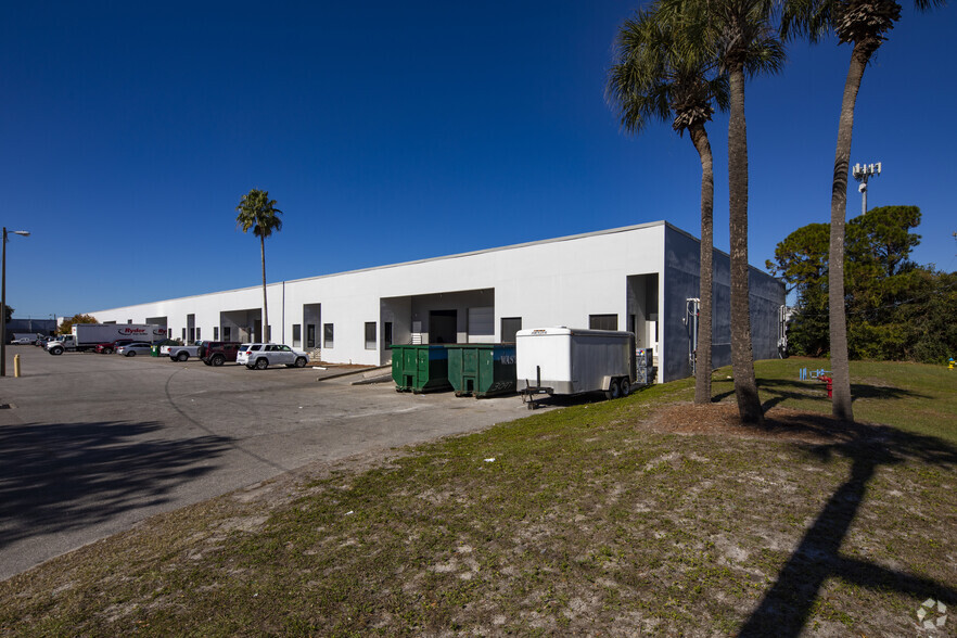 Primary Photo Of 5501-5519 Pioneer Park Blvd, Tampa Unknown For Lease