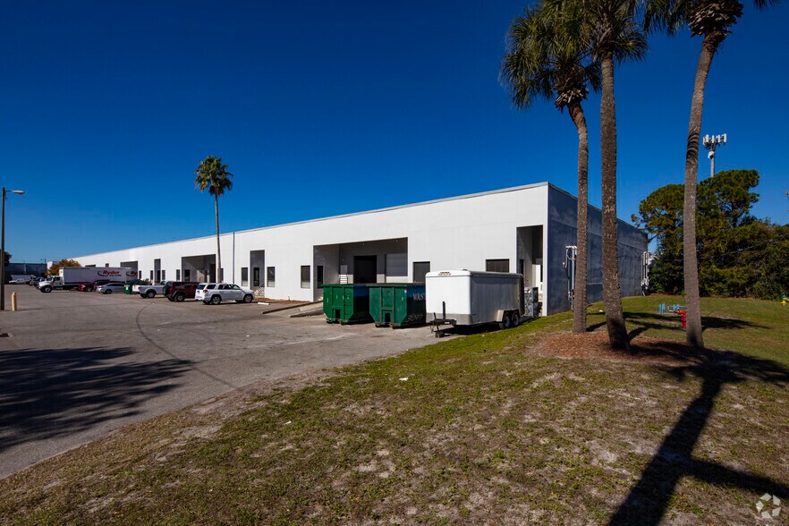 More Photos Of 5501-5519 Pioneer Park Blvd, Tampa Unknown For Lease