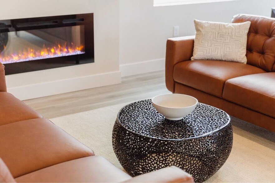 More Photos Of 200 E McCorquedale Rd, Burlington Apartments For Sale