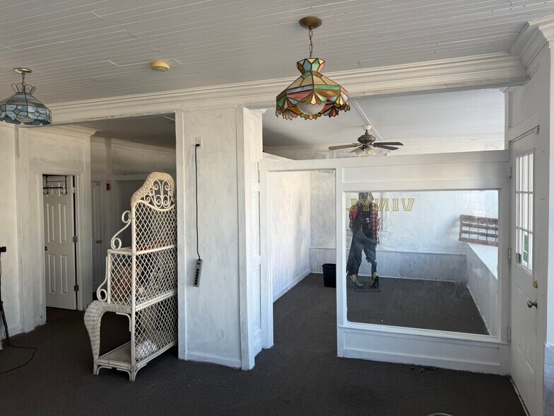 More Photos Of 398 Court St, Plymouth General Retail For Sale