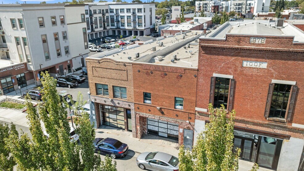 More Photos Of 112 Pacific St, Roseville Apartments For Lease