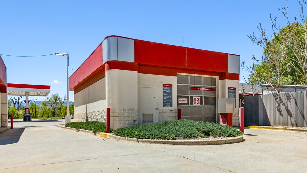 More Photos Of 921 E Main St, Florence General Retail For Sale