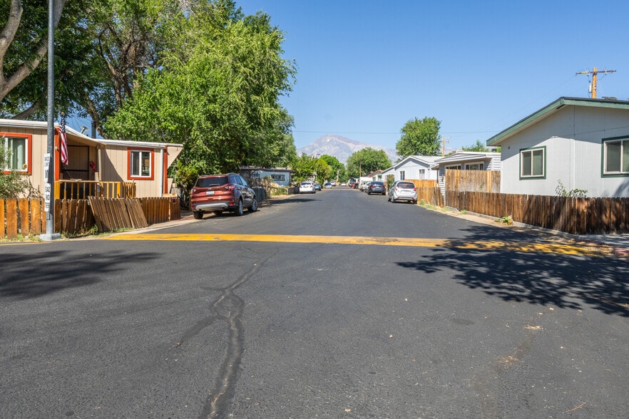 More Photos Of 85 Schoeber Ln, Bishop Manufactured Housing Mobile Home Park For Sale