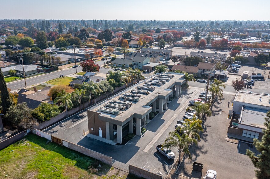 More Photos Of 1920 W Princeton Ave, Visalia Office For Sale