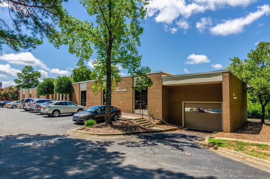 More Photos Of 1 Centerview Dr, Greensboro Unknown For Lease