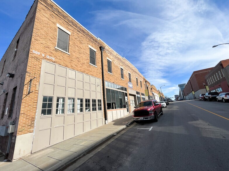 More Photos Of 509 W Olive St, Springfield General Retail For Sale