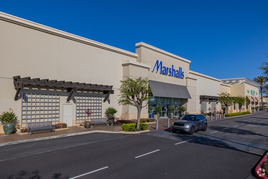 More Photos Of 12235 Seal Beach Blvd, Seal Beach Unknown For Lease