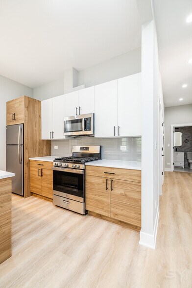 More Photos Of 3039 W 19th St, Chicago Apartments For Sale