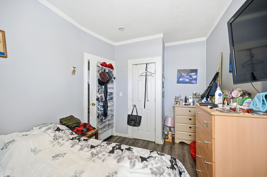 More Photos Of 26 Yonkers Ave, Yonkers Apartments For Sale