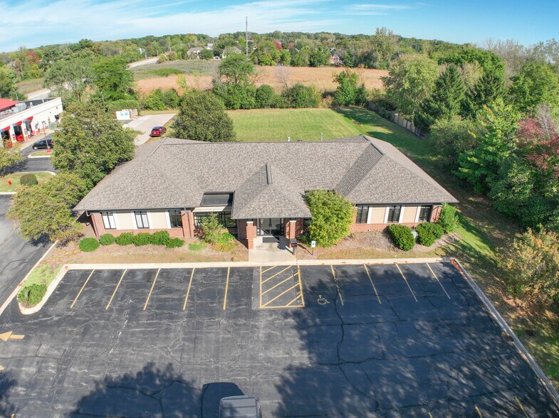 More Photos Of 1048-1054 Norwood Ln, Bartlett Office For Sale