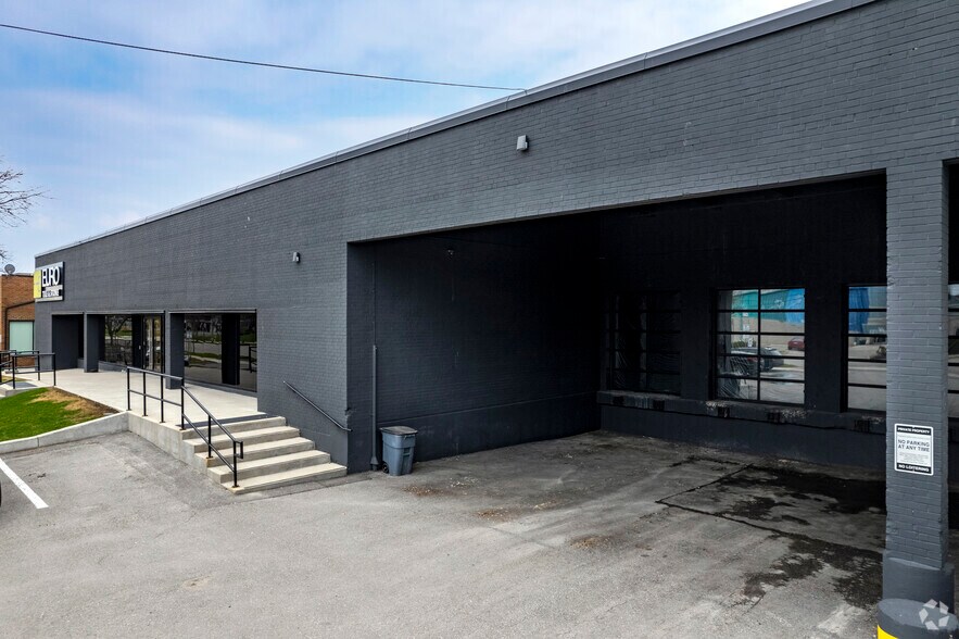 More Photos Of 95 Orfus Rd, Toronto Warehouse For Lease